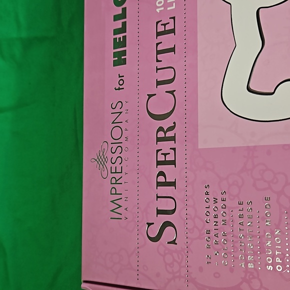 Hello Kitty Super Cute 10 inch desktop Ring Light with tripod - Picture 4 of 11